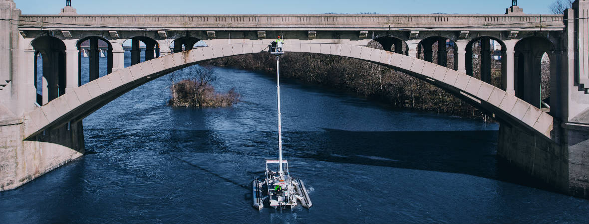 Arch bridge for bucket boats